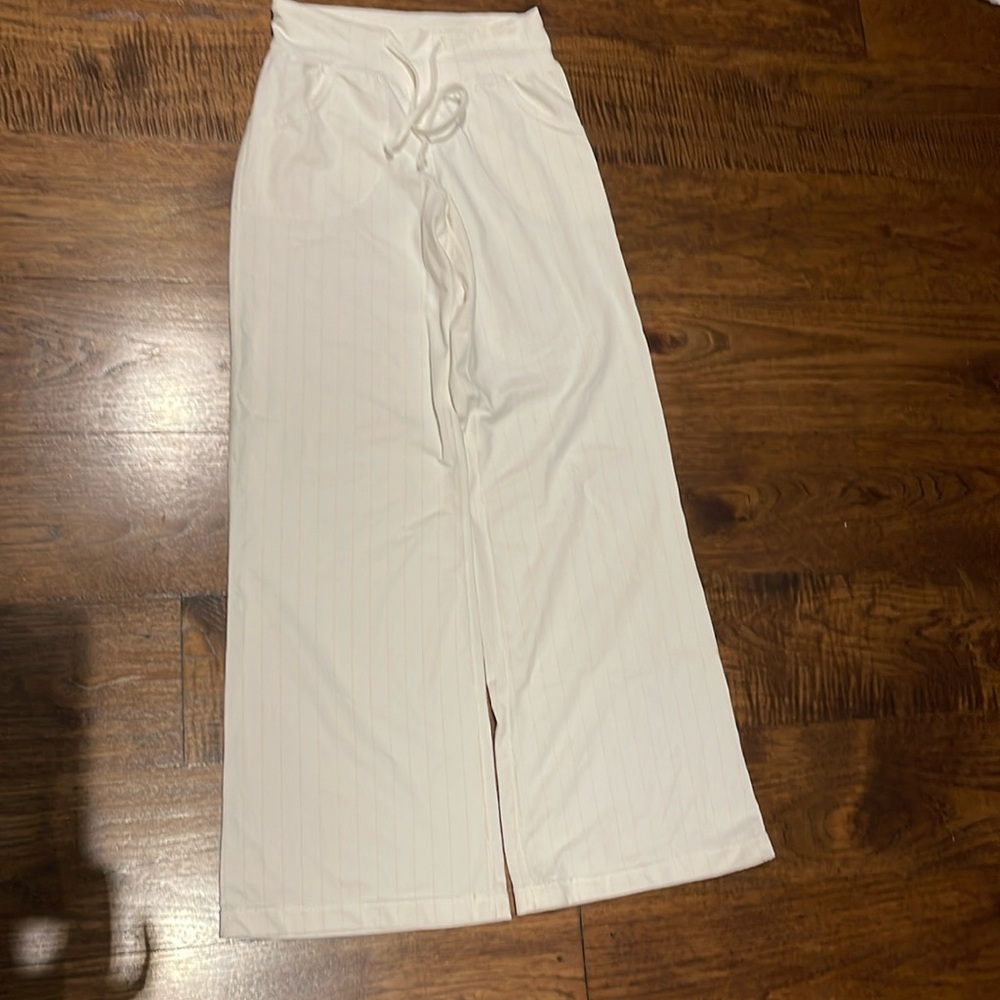 Lululemon wide leg leggings
